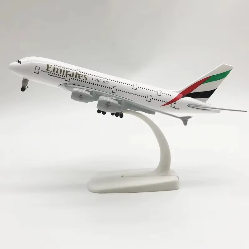 Model Airplane Plastic - 20 CM A380 Emirates Havayolu 1:400